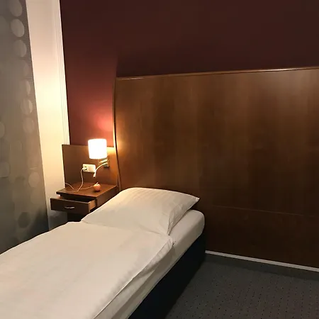 Hotel-Nachtwächter-3