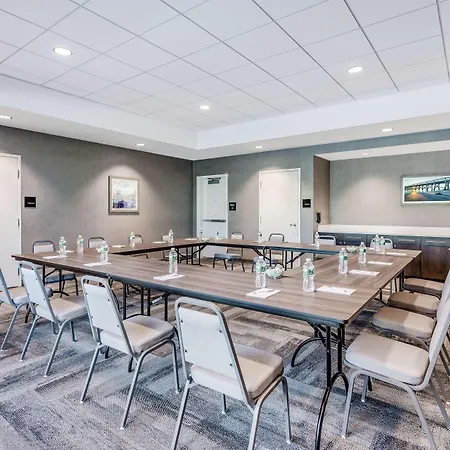 Hampton Inn & Suites Kittery-Portsmouth-2