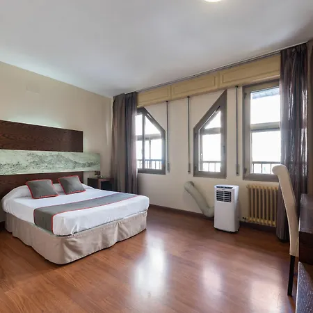 OYO Hotel Francabel-2
