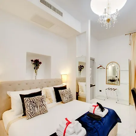 Queen Palace Suites-2