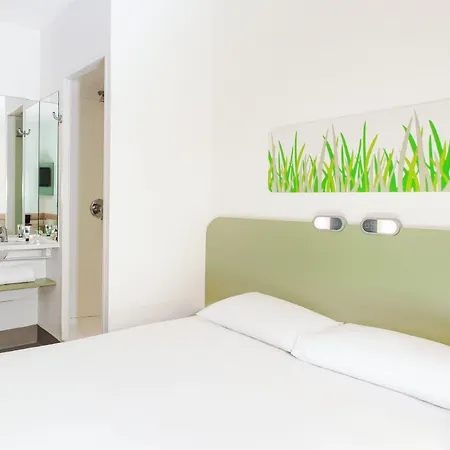 Ibis Budget Beaconsfield-2