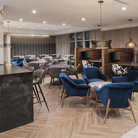 Courtyard By Marriott Burlington-Oakville-2