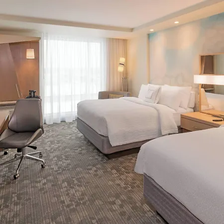 Courtyard By Marriott Burlington-Oakville-3