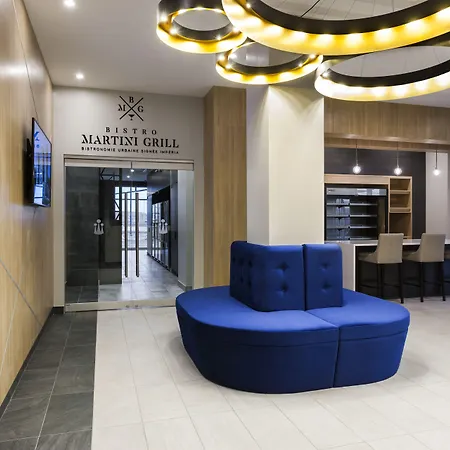 Imperia Hotel Et Suites Boucherville-3
