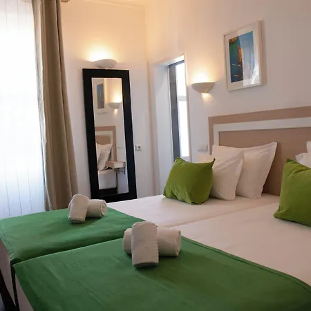 Albufeira Beach Hotel By Kavia-3