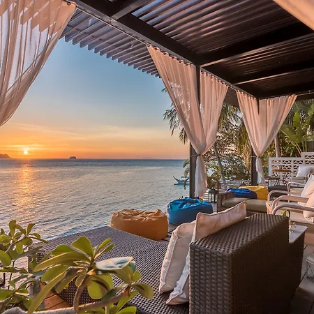 Vivere Azure Resort-3