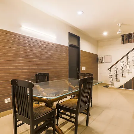 Via Hemkunt Mansion - Nr Noida Sector-15 Metro-3