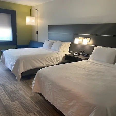 Holiday Inn Express & Suites Warrensburg North By Ihg-2