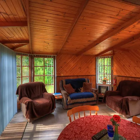 Stanley Lakeside Spa Cabins-2