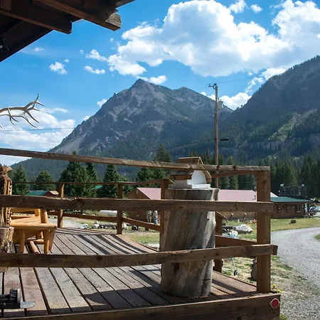 Silver Gate Lodging-3