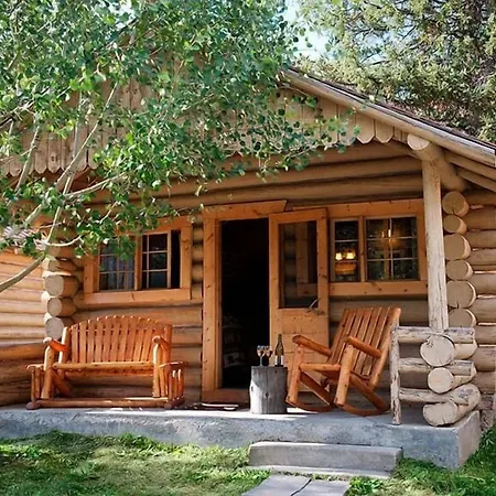 Silver Gate Lodging-2