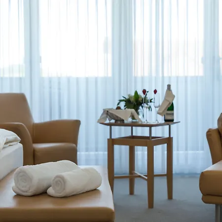 Hotel Mainpromenade ***S-3