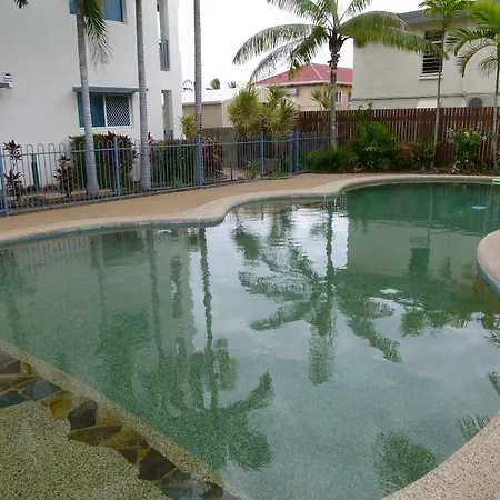 Madison Ocean Breeze Apartments-2