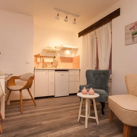 Apartments And Rooms Hey Rovinj-3