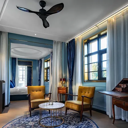 Moon And Chalice Boutique Hotel-2