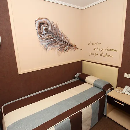 Hotel Monasterio De Leyre-3