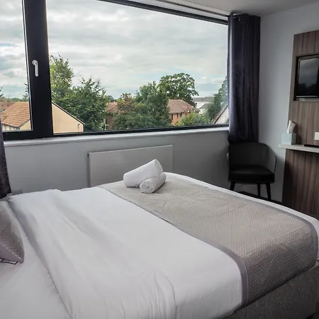 Sky Nights Hotel London Heathrow-3