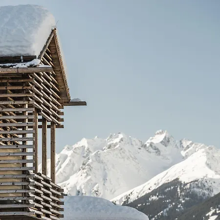 Boutique Hotel und Chalets Bergwiesenglück-2