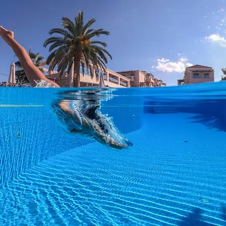 Isida Hotel Agia Marina-2