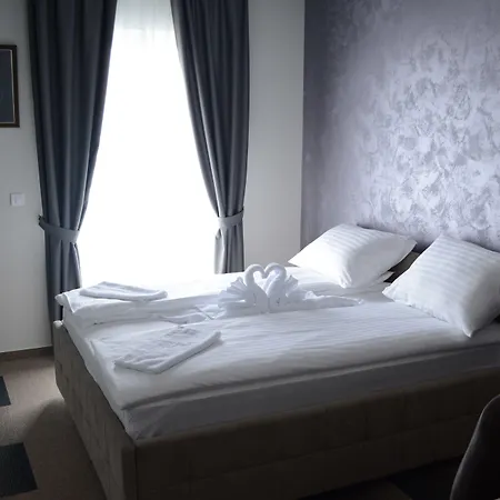 Hotel River-2
