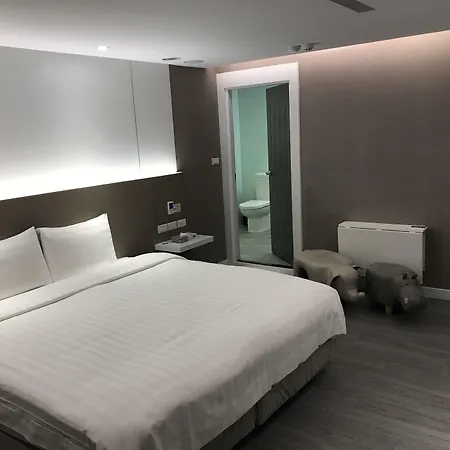 Golden Garden Hotel-2