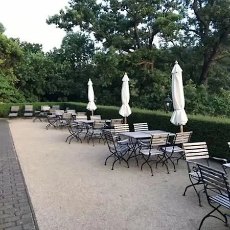 Hotel Villa Viktoria Luise-3