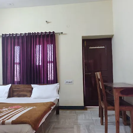 Hotel Leela Nikunj-3