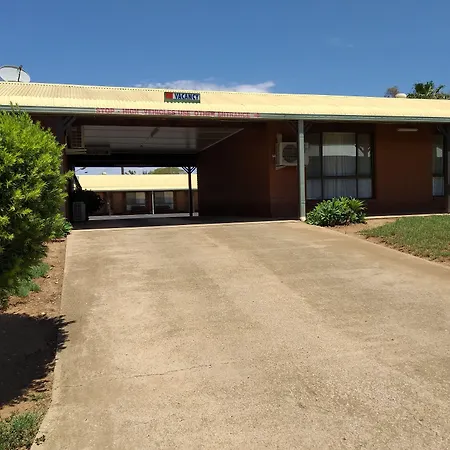 Country Mile Motor Inn-3