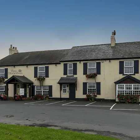 Three Horseshoes Inn-3
