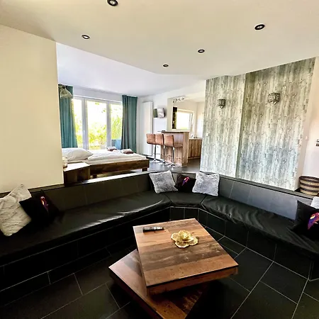 Seaside-Townhouse-3