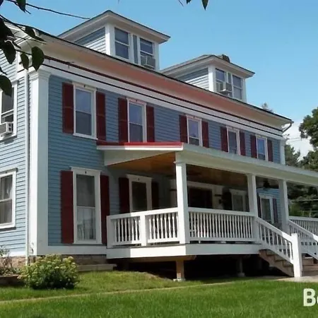 Tin Brook Bed & Breakfast-2