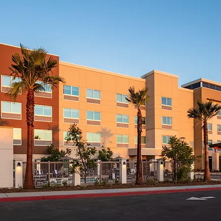 Holiday Inn Express & Suites - Moreno Valley - Riverside By Ihg-2