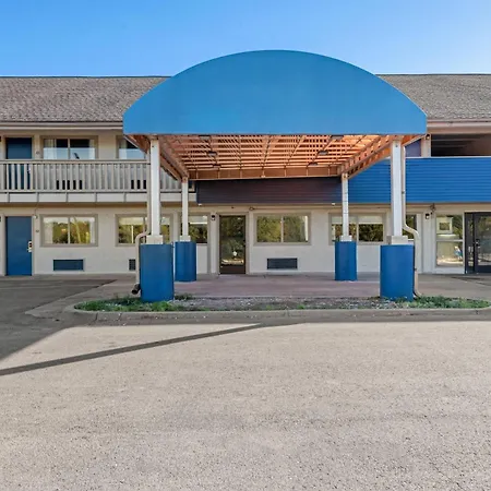 Days Inn By Wyndham Independence-2