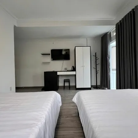 Spotlight Hotel-3