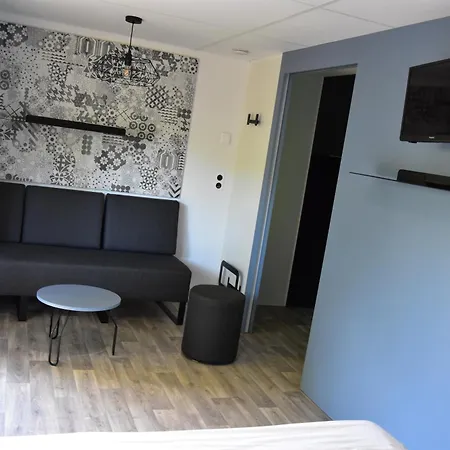 Hotel Lodge Du Lac Chambon-3