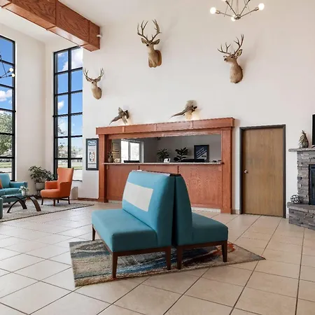 Howard Johnson By Wyndham Oacoma Hotel & Suites-2