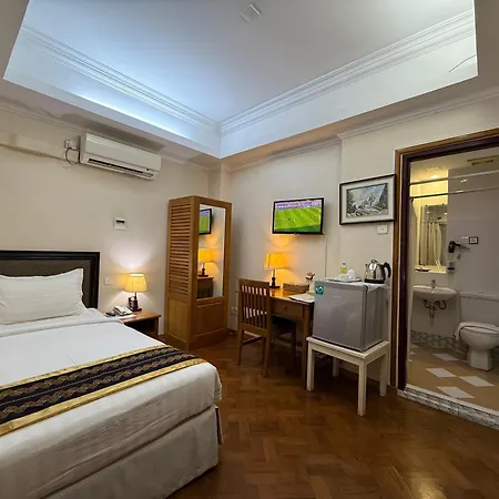Grand Laurel Hotel-3