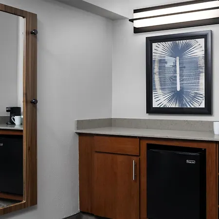 Hyatt Place Detroit/Utica-3