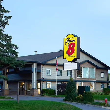 Super 8 By Wyndham Sault Ste Marie On-3