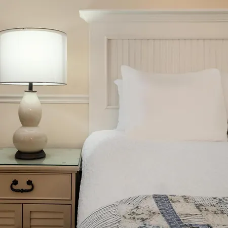 Best Western Grandma'S Feather Bed-3