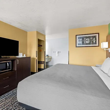 Quality Inn Madras-3