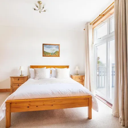 Strathview Lodge B&B-3