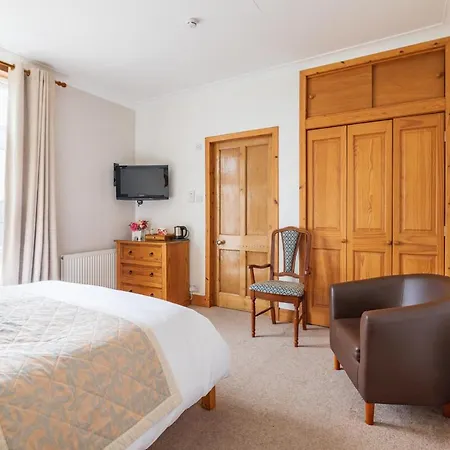 Strathview Lodge B&B-2