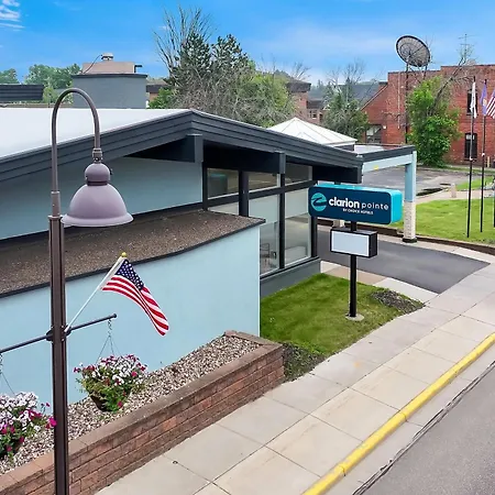 Clarion Pointe Rhinelander Downtown-3