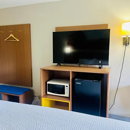Days Inn By Wyndham Jellico - Tennessee State Line-3