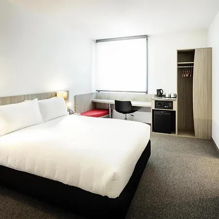 Ibis Mackay-2
