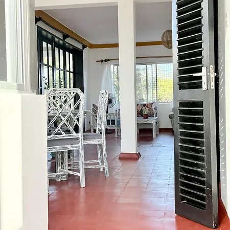 Wayside Beach Apartments-2