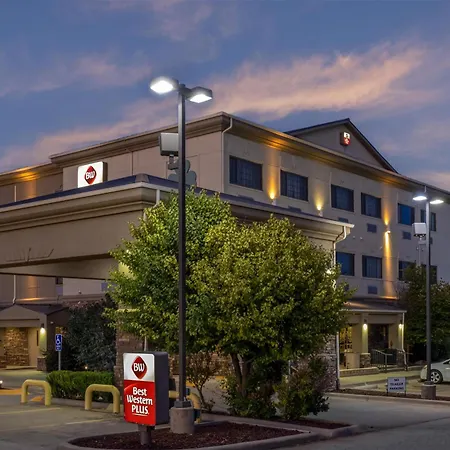 Best Western Plus Shamrock Inn & Suites-2