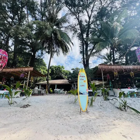 Bamboo Bungalows-3