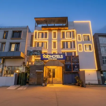 Fabhotel White Klove - Nr New Delhi Railway Station-2